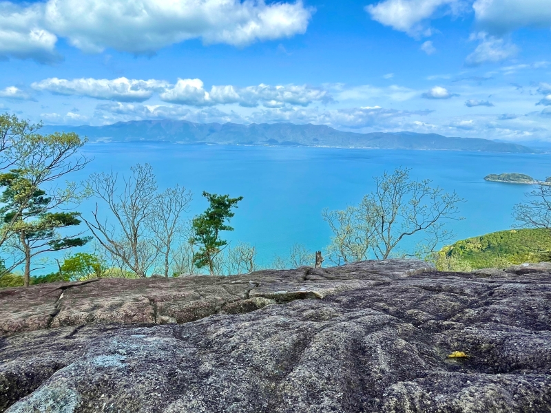奥島山の空奏テラスから望む琵琶湖